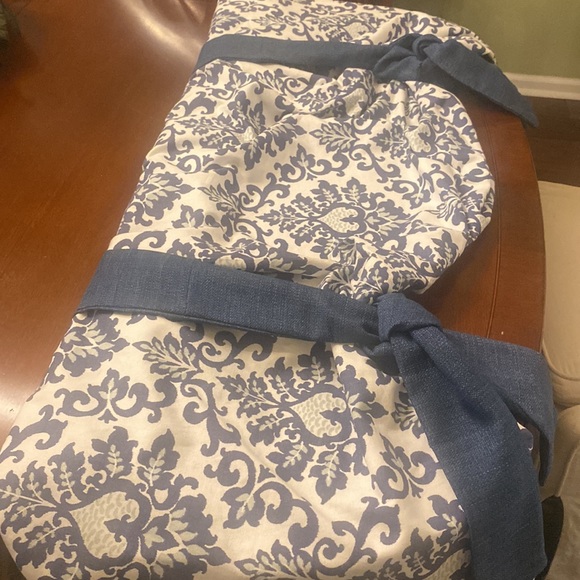 Custom Window Valance - Picture 4 of 16